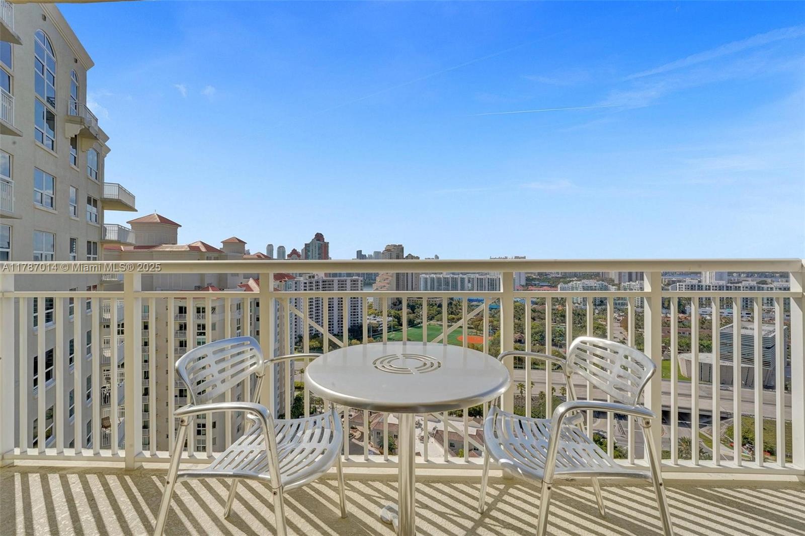 TURNBERRY ON THE GREEN CO - Residential