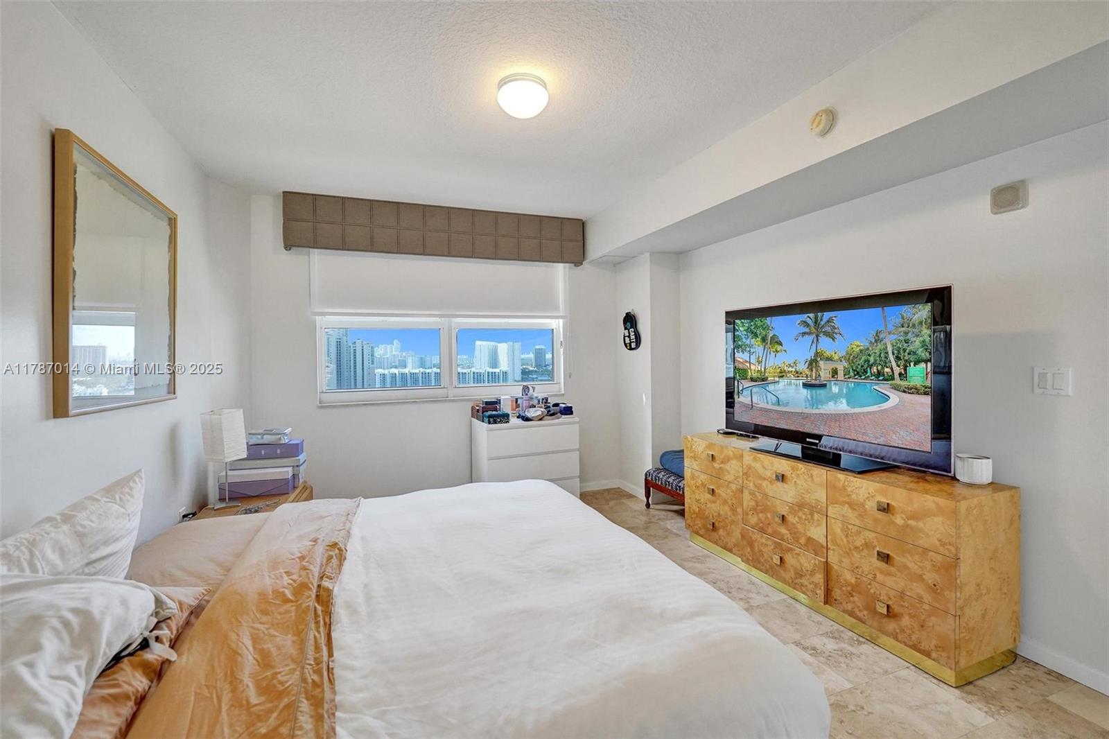 TURNBERRY ON THE GREEN CO - Residential