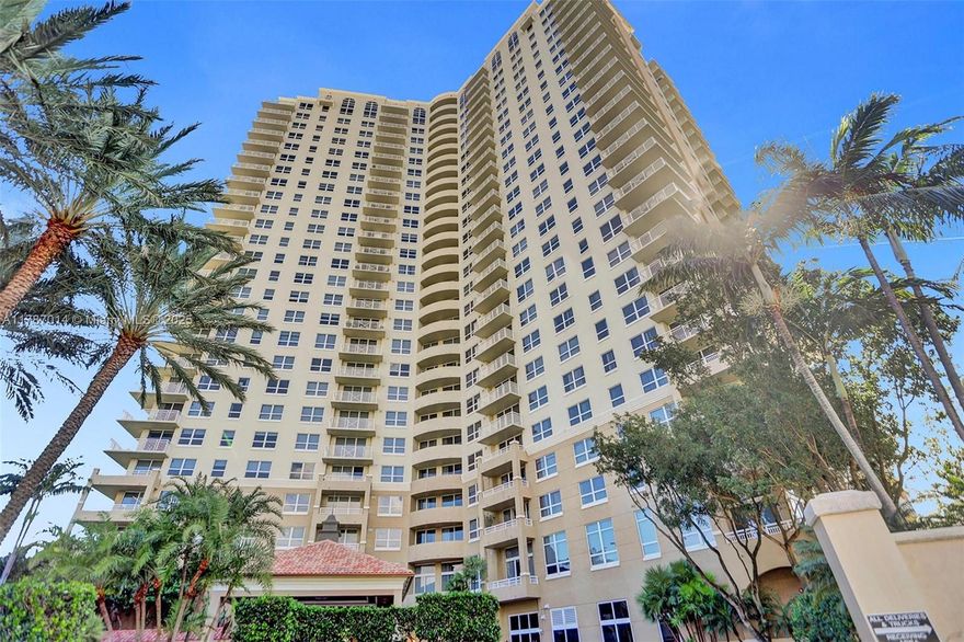 BEAUTIFUL 2 BED & 2 BATH CONDOMINIUM AT TURNBERRY ON THE GREEN, PERFECT SPLIT LAYOUT STONE COUNTERTOP, TILE FLOORS, WASHER & DRYER & ASSIGNED PARKING SPACE. TURNBERRY ON THE GREEN IS LOCATED IN THE HEART OF AVENTURA ON THE FAMOUS TURNBERRY GOLF COURSE, RIGHT IN FRONT OF THE AVENTURA MALL. ENJOY THE SUPER NICE  AMENITIES: 24HR CONCIERGE, 24HS VALET PARKING, SWIMMING POOLS, JACUZZI, 2 STORY FITNESS CENTER, SAUNA, BILLIARDS AND PARTY ROOM, BARBECUE AREA, PLAYGROUND