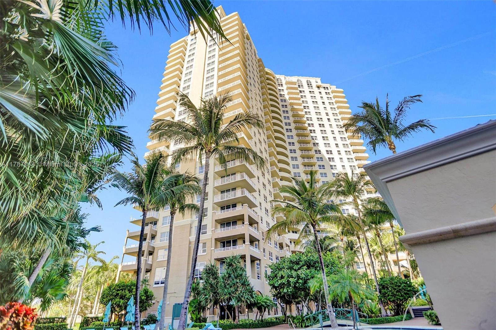 TURNBERRY ON THE GREEN CO - Residential