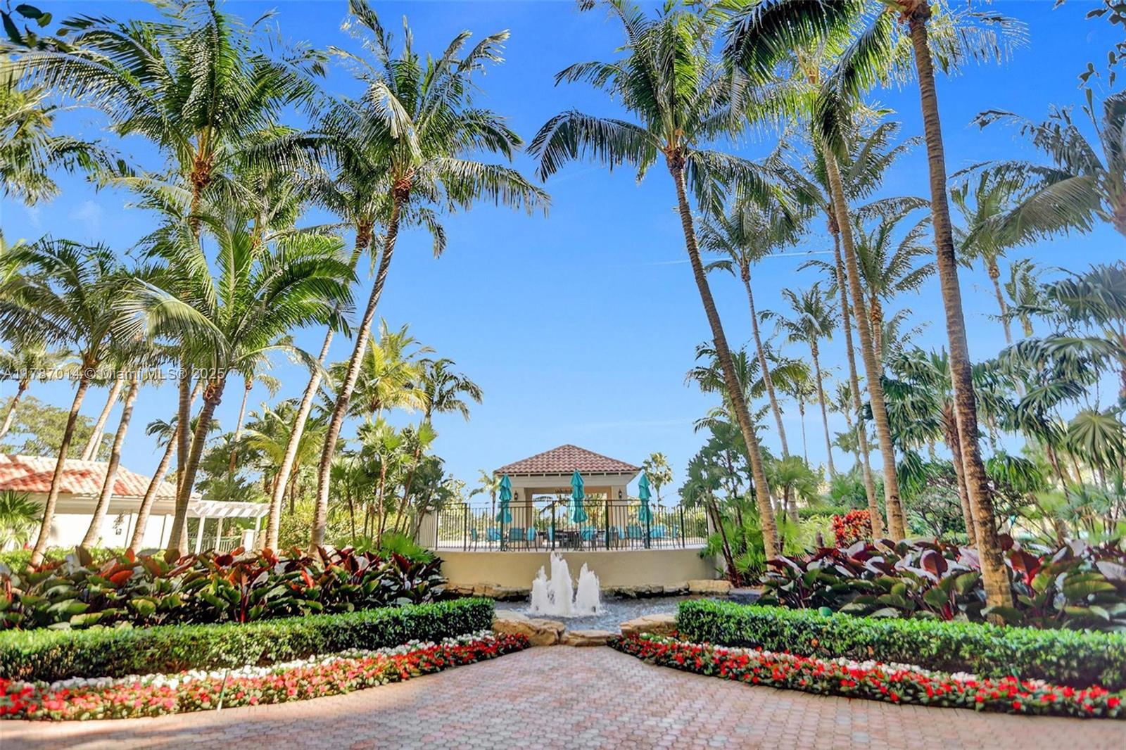 TURNBERRY ON THE GREEN CO - Residential