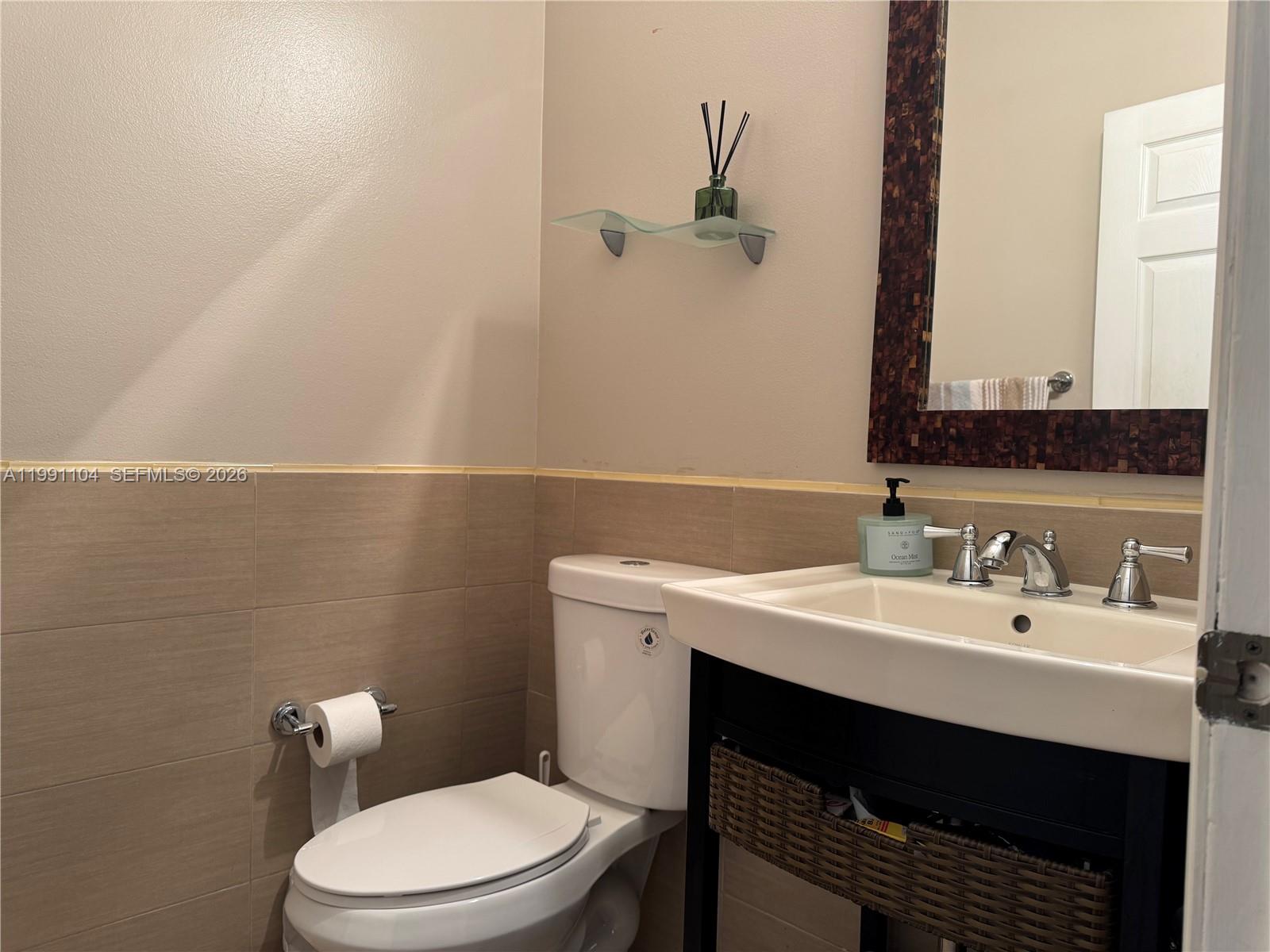 SECTOR 2-PARCELS 9 & 10 - Residential Lease