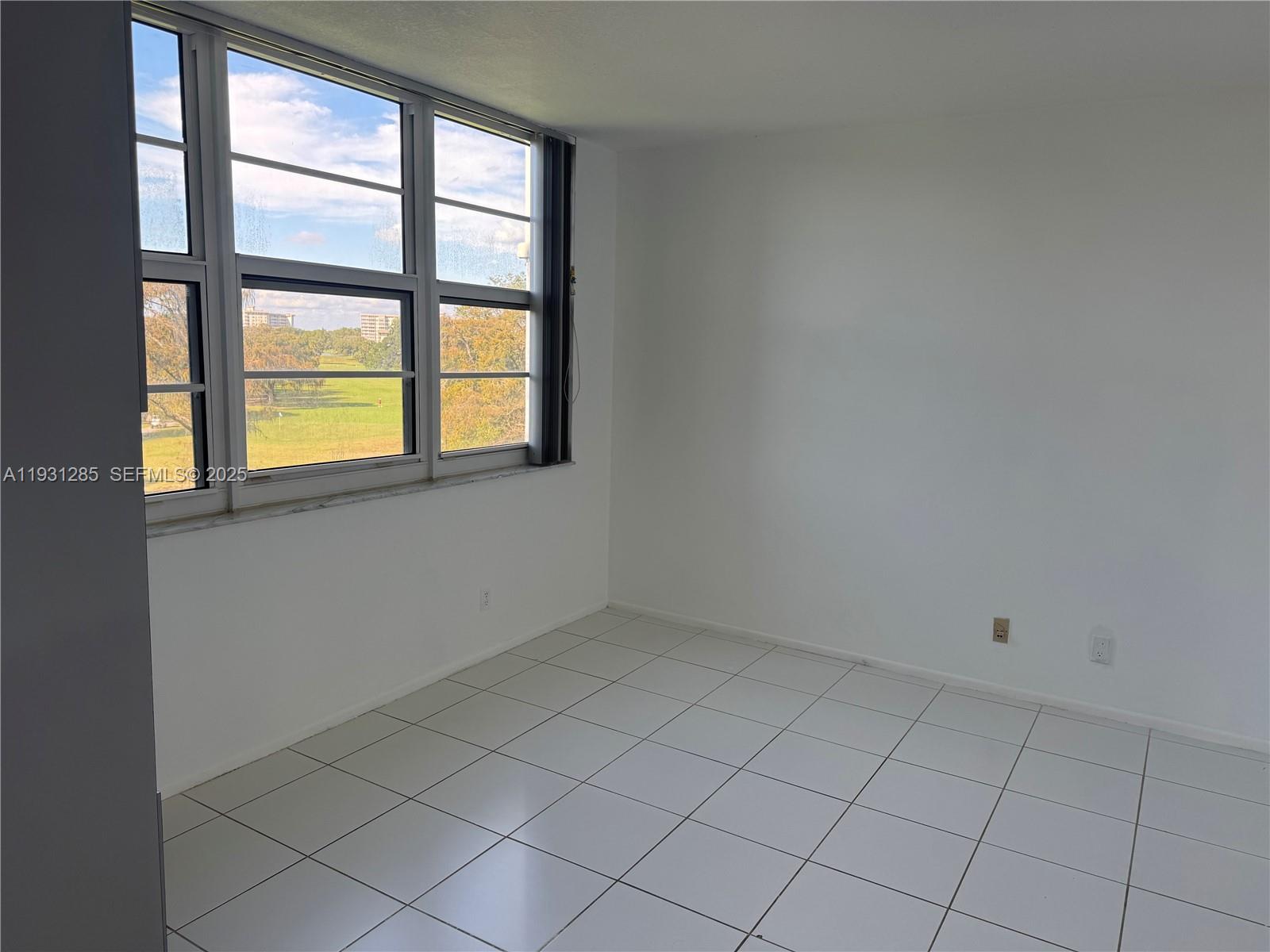 NO 105 PALM-AIRE COUNTRY - Residential Lease