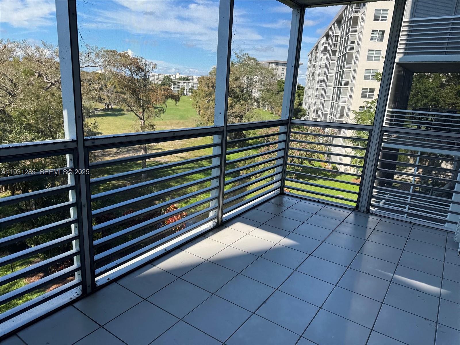 NO 105 PALM-AIRE COUNTRY - Residential Lease