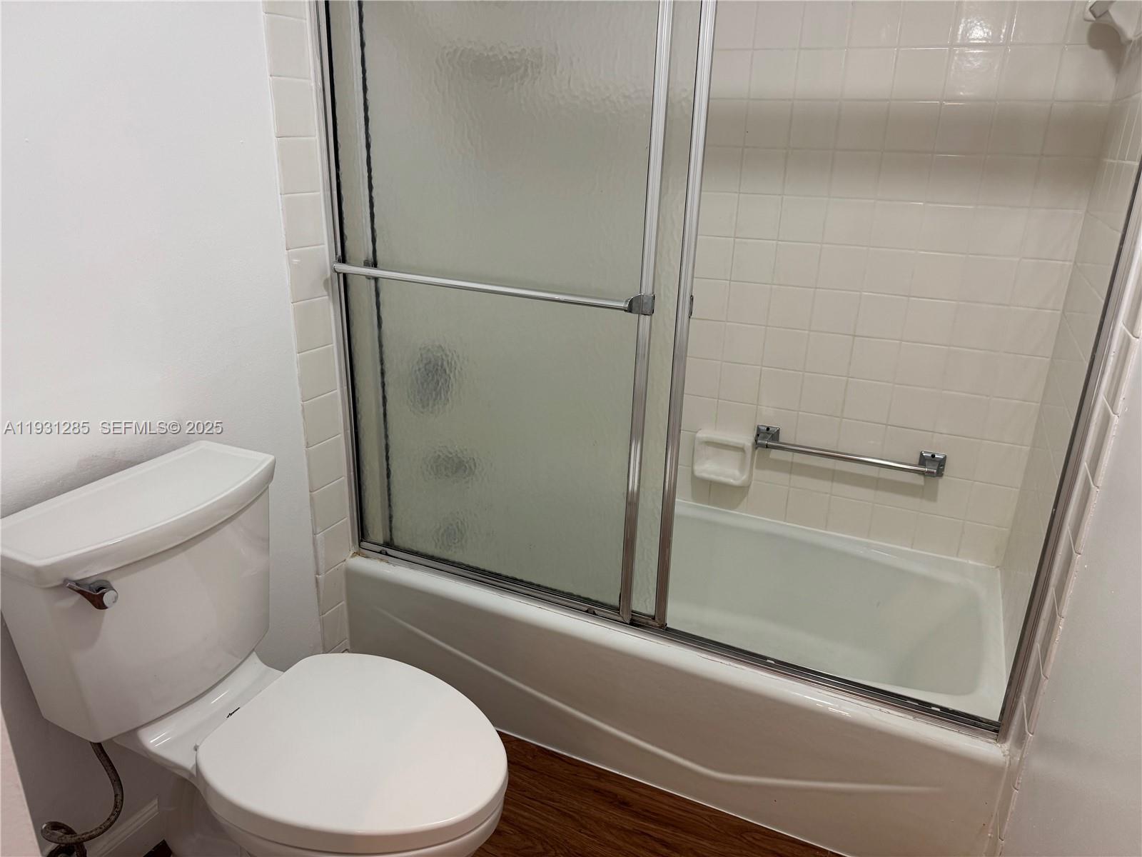 NO 105 PALM-AIRE COUNTRY - Residential Lease