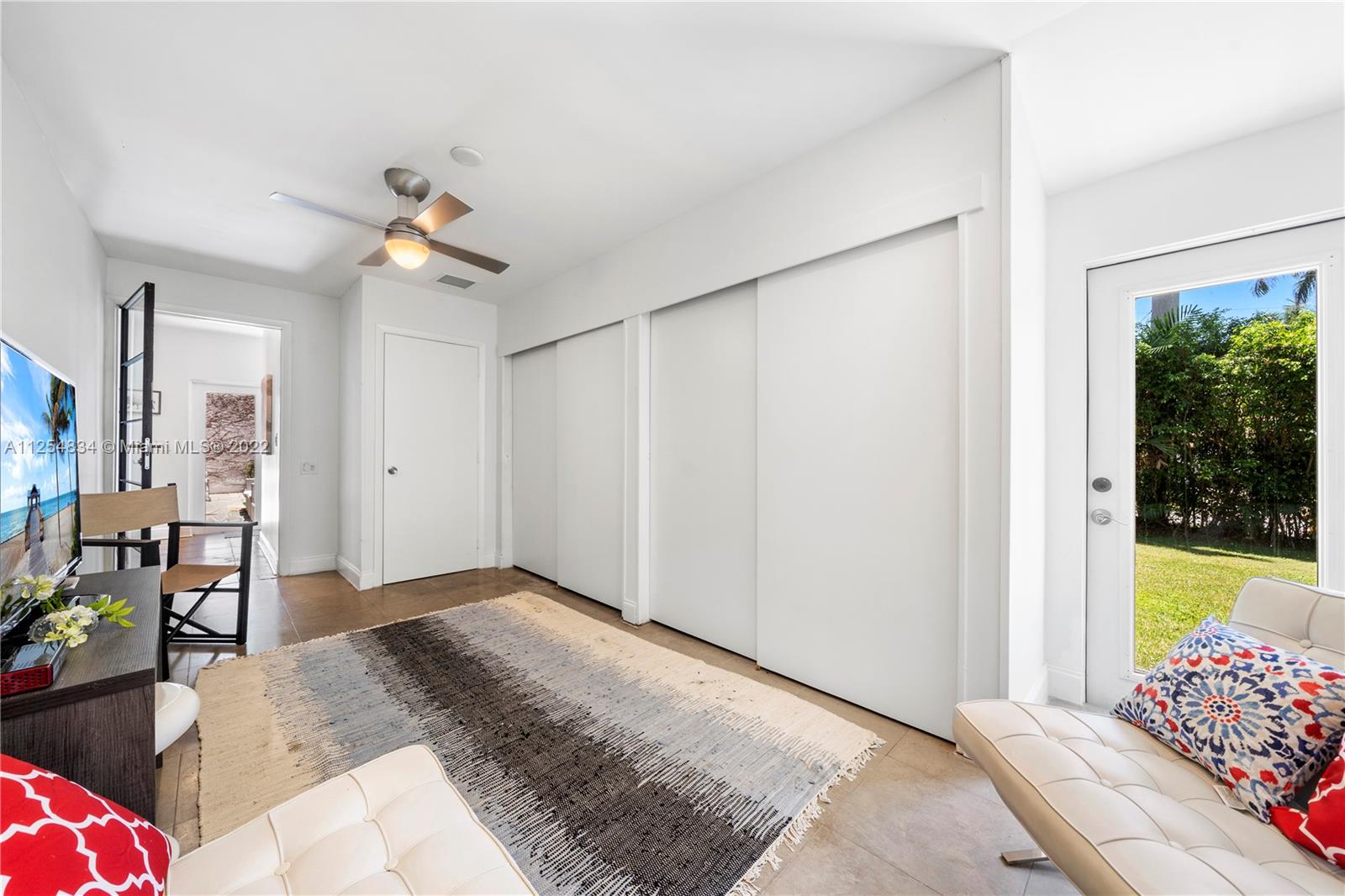 SUNSET ISLANDS-ISLAND NO - Residential