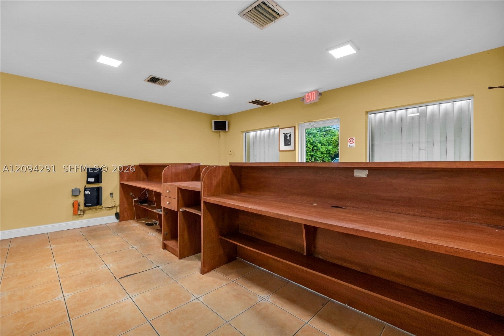 2726 NW 35th St