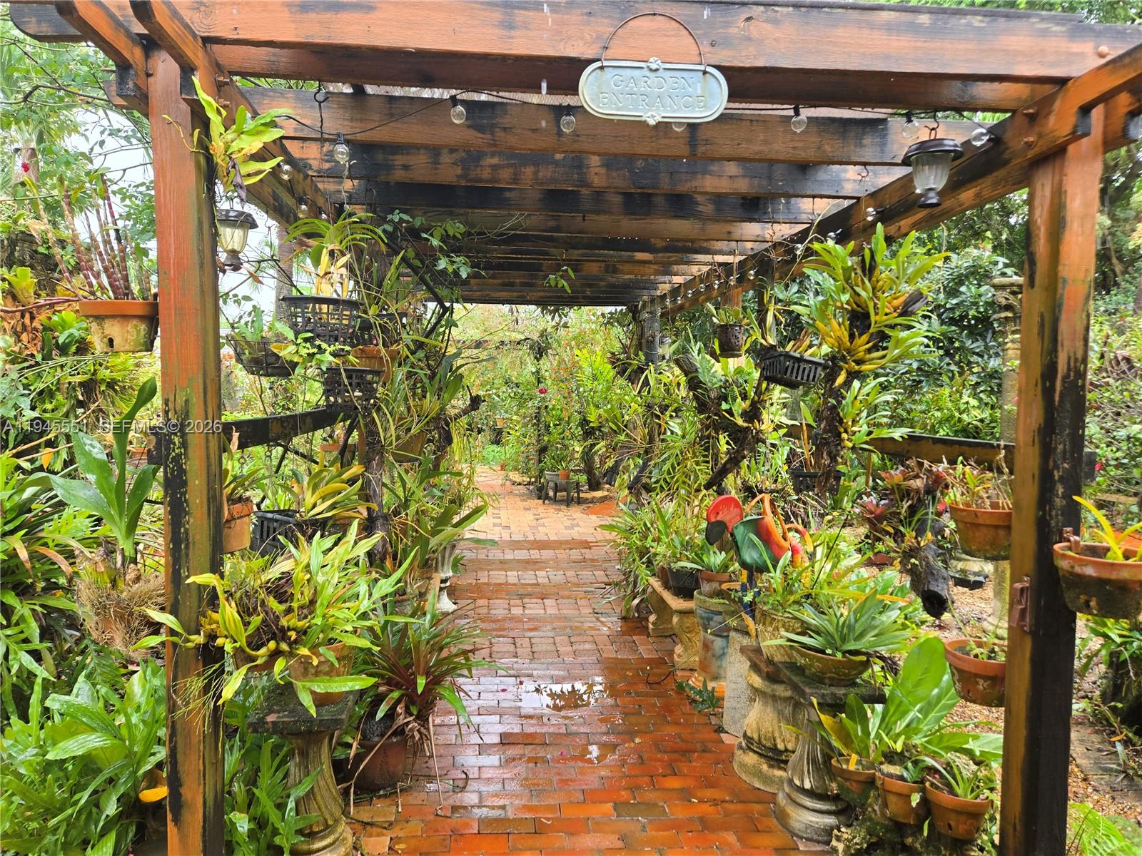 GABLES VIEW - Residential