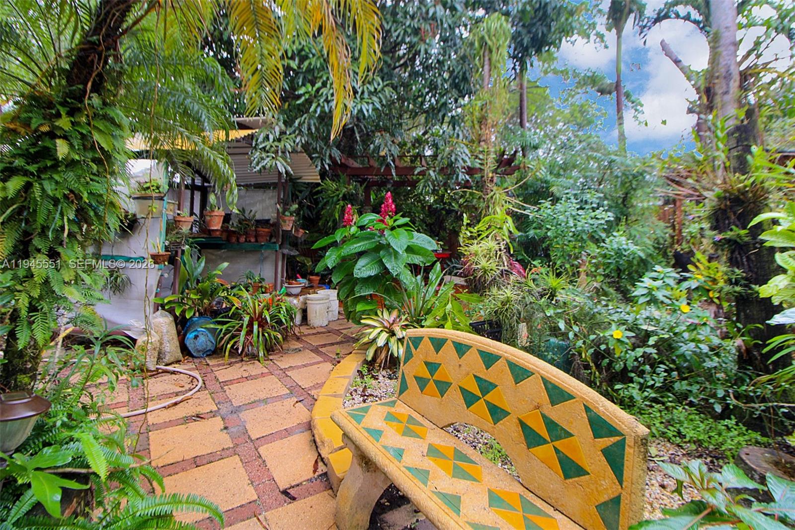 GABLES VIEW - Residential