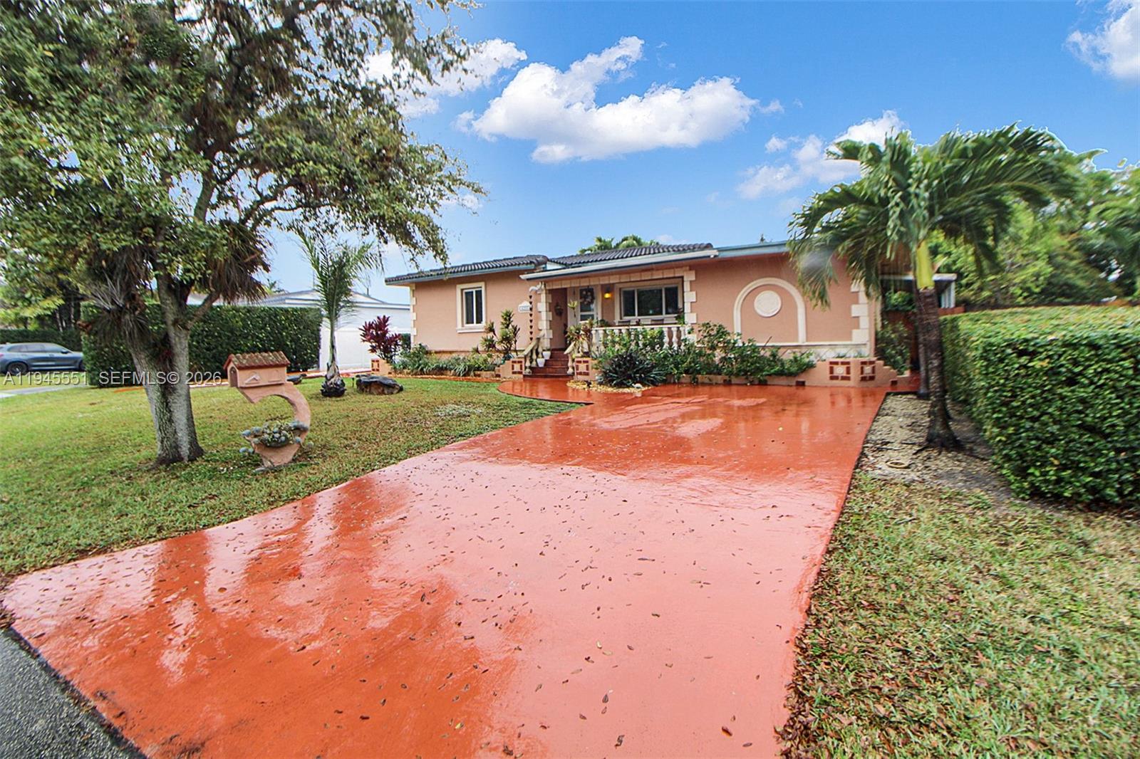 GABLES VIEW - Residential