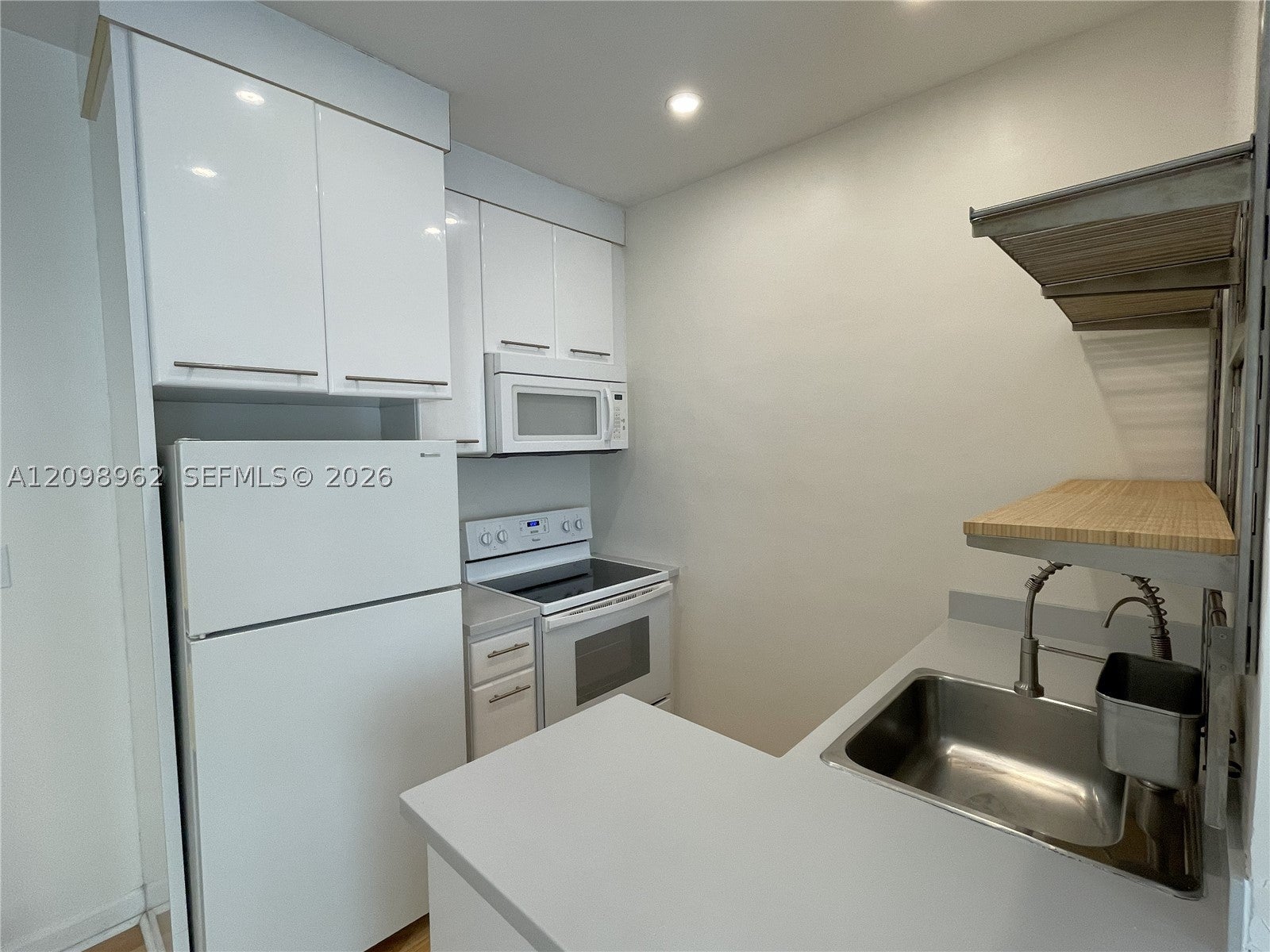 1211 Pennsylvania Ave E1