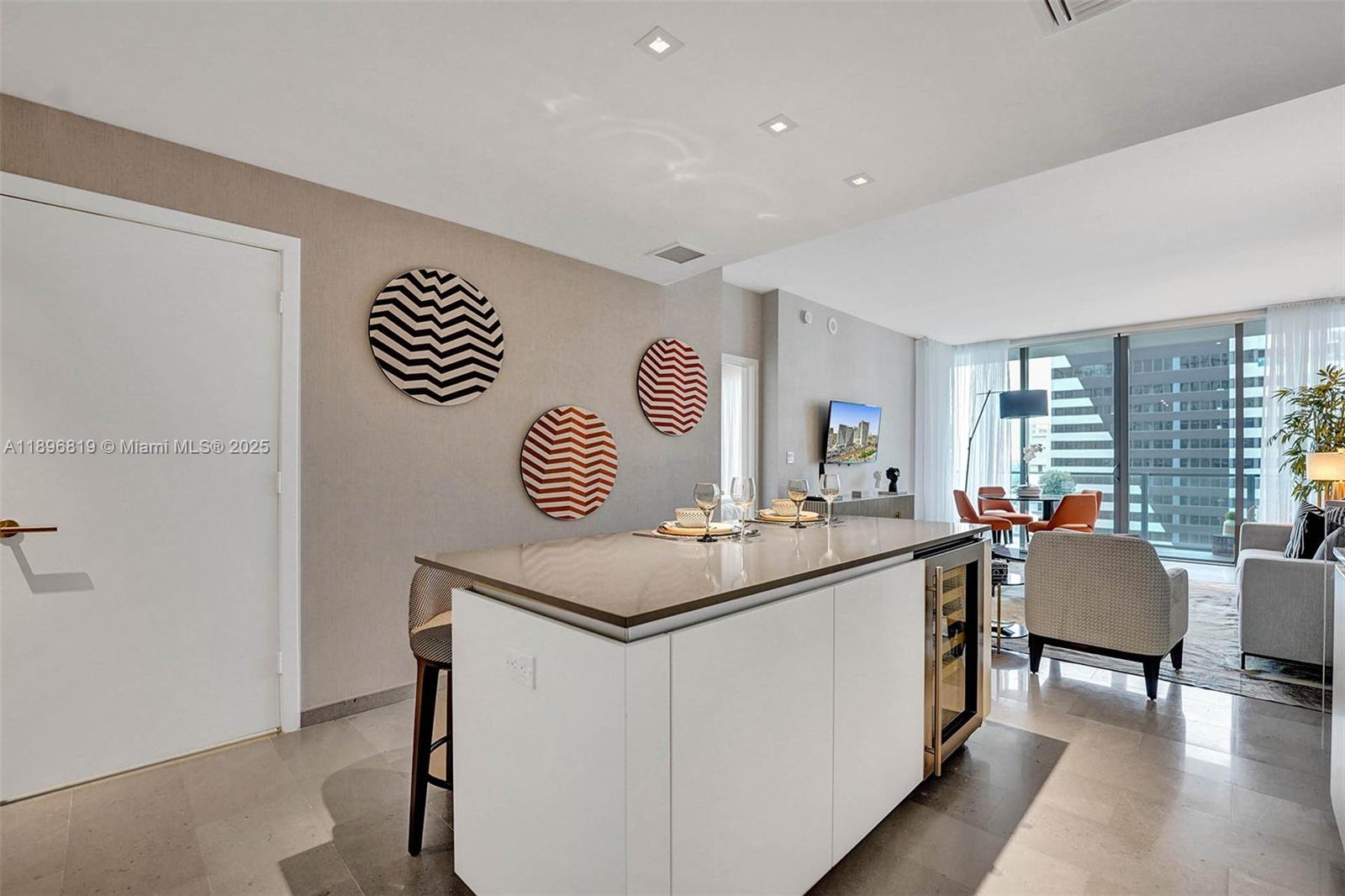 View photos, virtual tours, details... 88 SW 7th St 1408