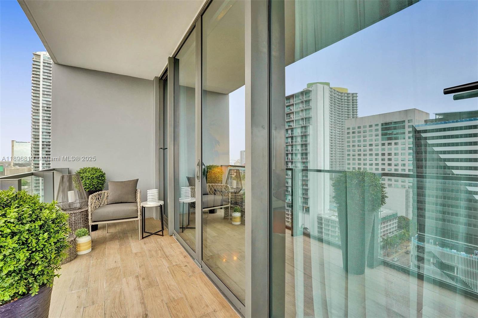 RISE CONDO - Residential