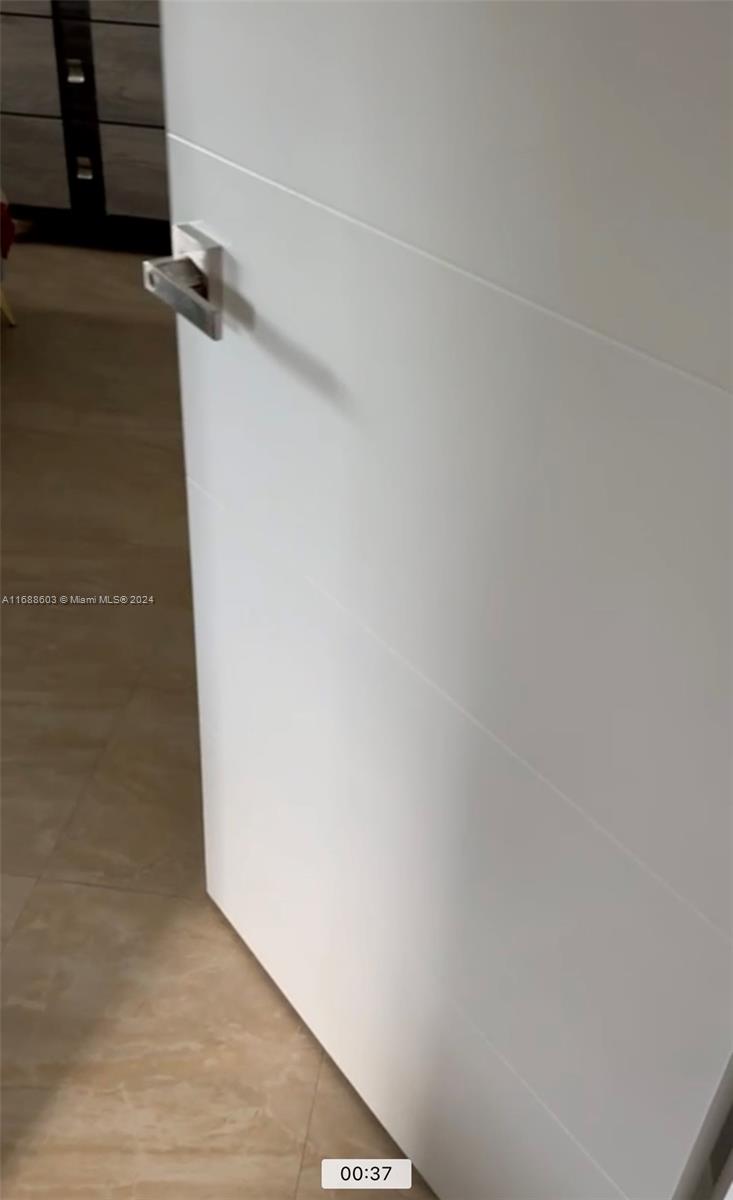 KIMWOOD CONDO - Residential