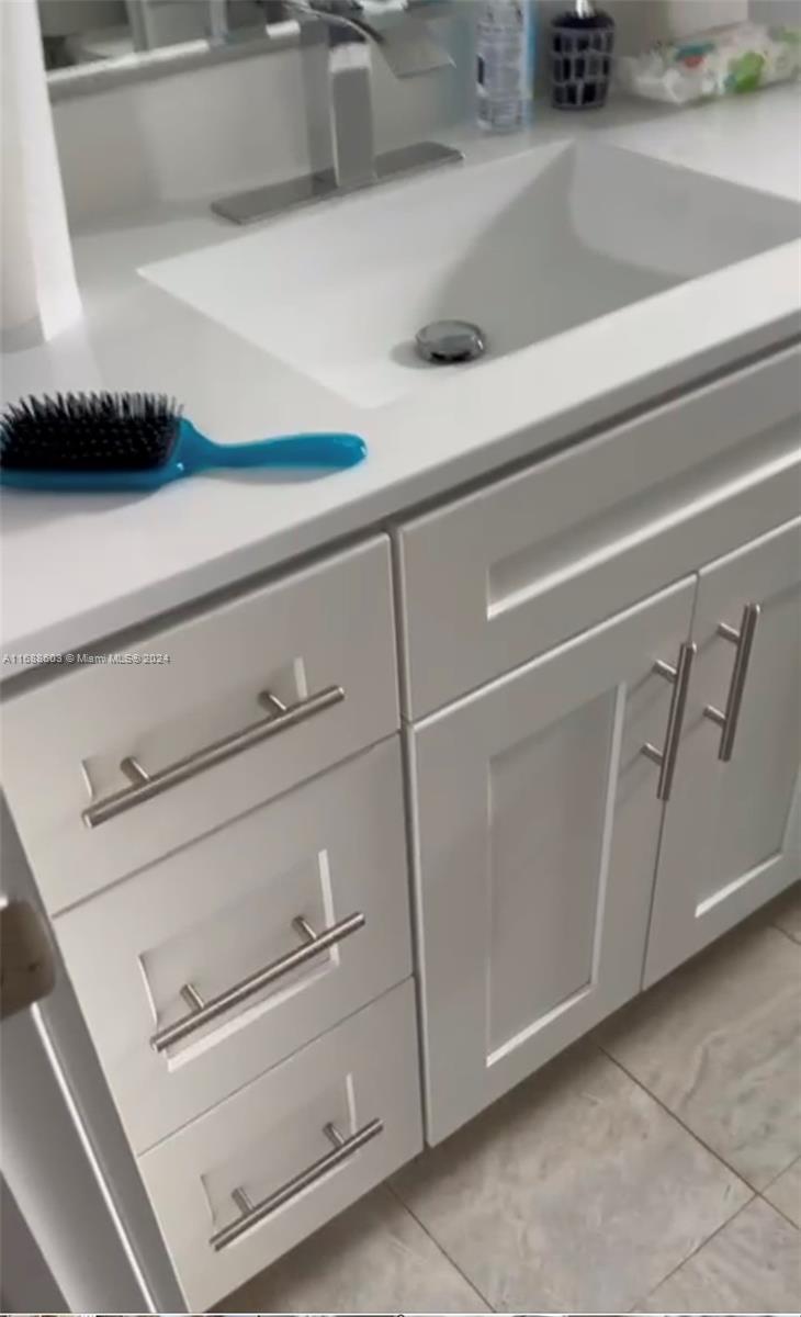 KIMWOOD CONDO - Residential