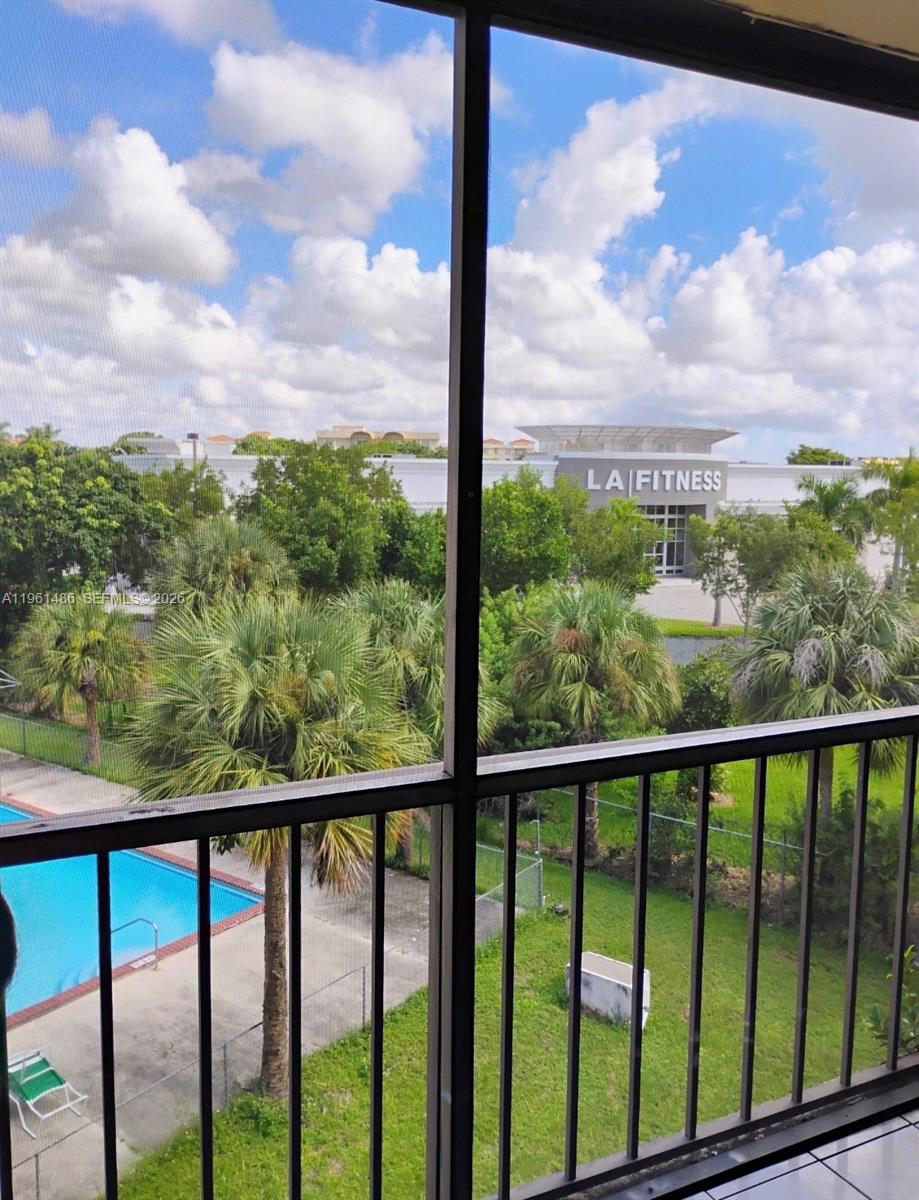 CASTILLIAN CLUB CONDO - Residential
