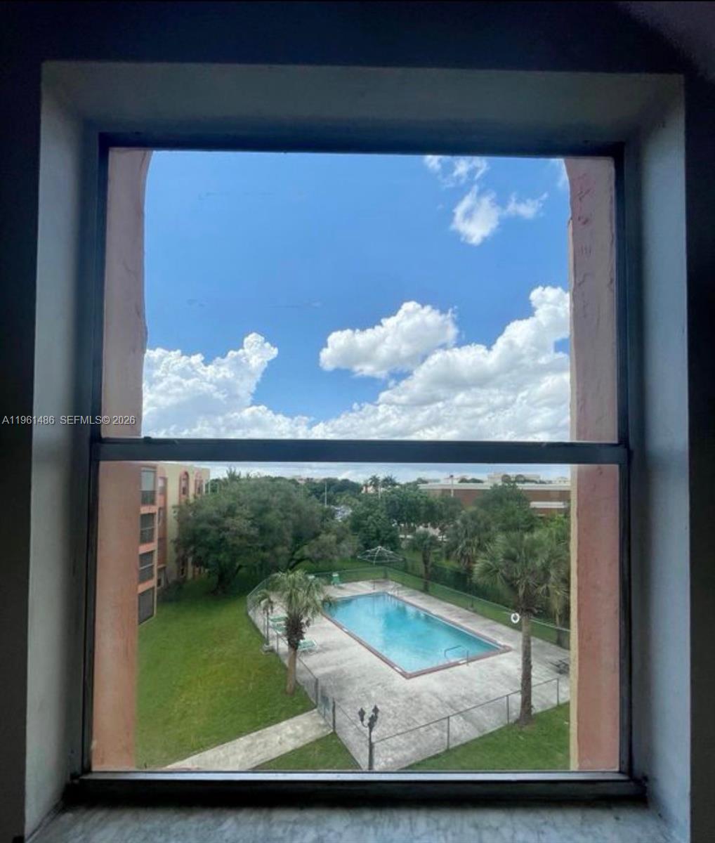 CASTILLIAN CLUB CONDO - Residential