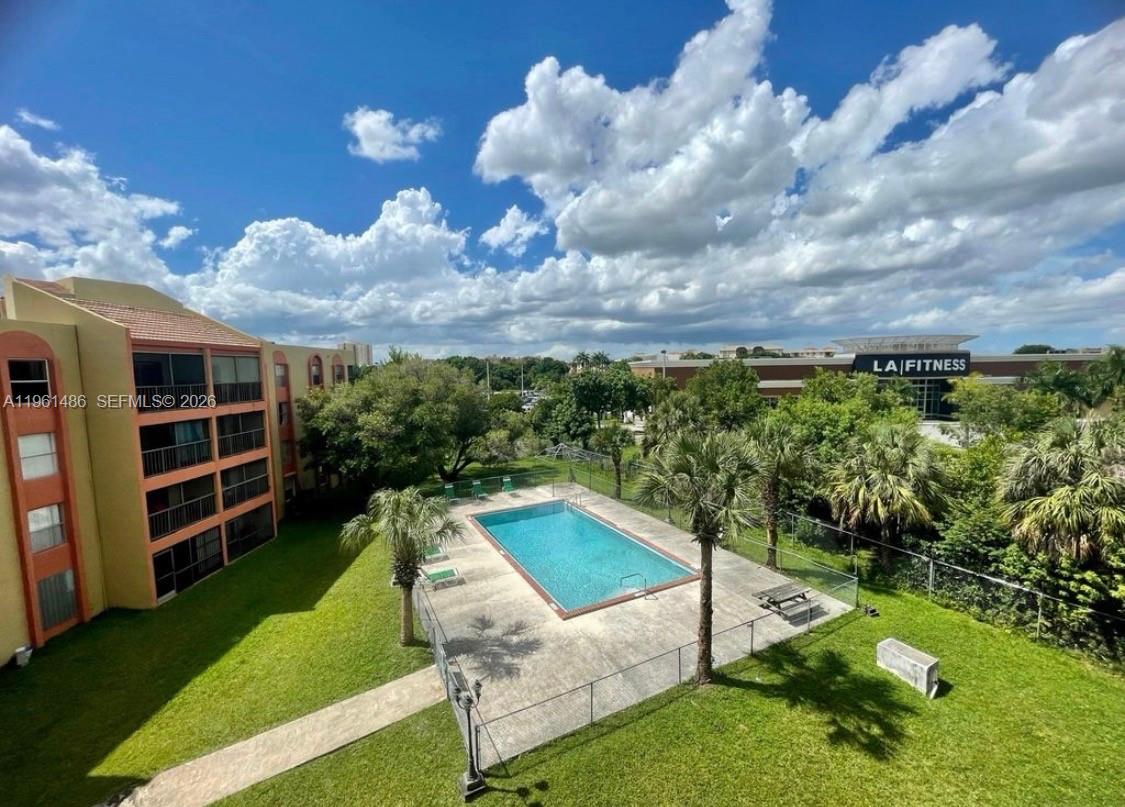 CASTILLIAN CLUB CONDO - Residential