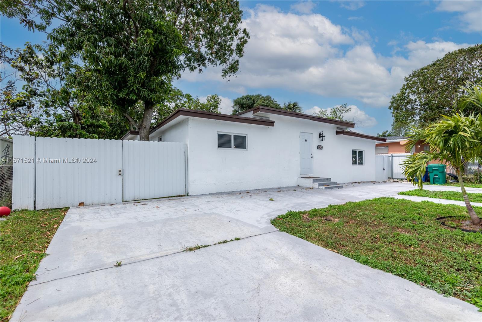 Property for Sale at 1420 Nw 116th St St, Miami, Broward County, Florida - Bedrooms: 3 
Bathrooms: 3  - $685,000