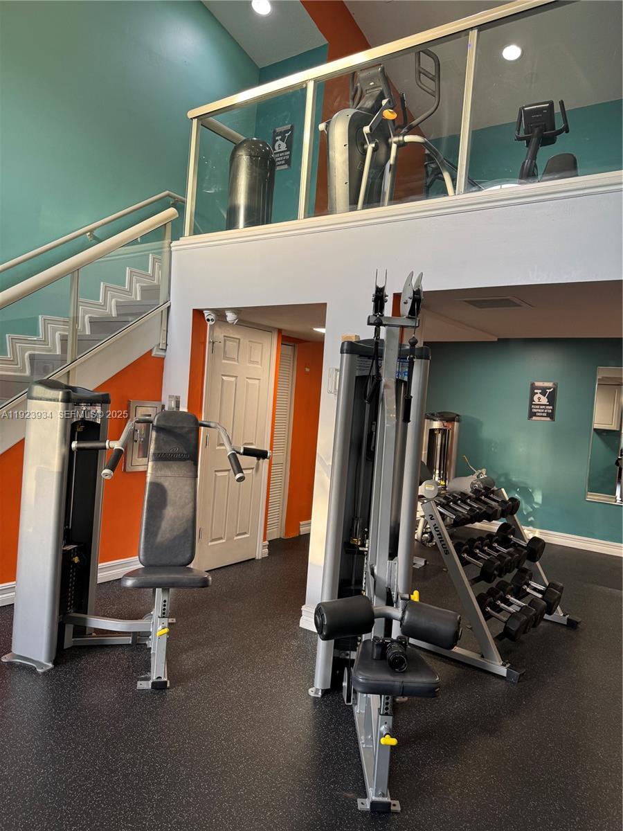 EDGEWATER CONDO - Residential Lease