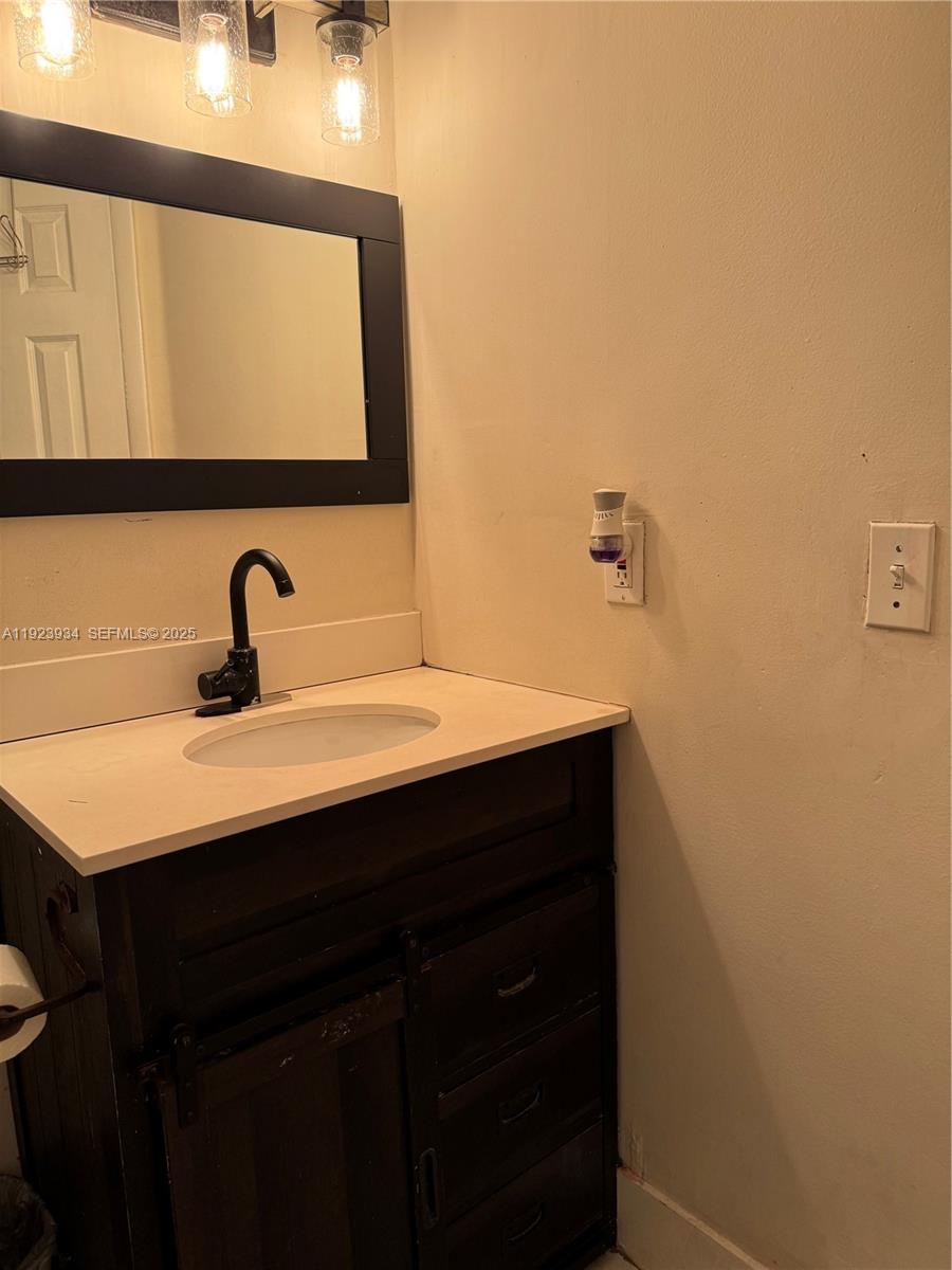 EDGEWATER CONDO - Residential Lease