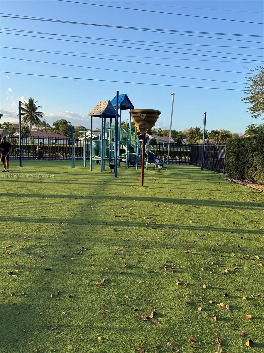 EDGEWATER CONDO - Residential Lease