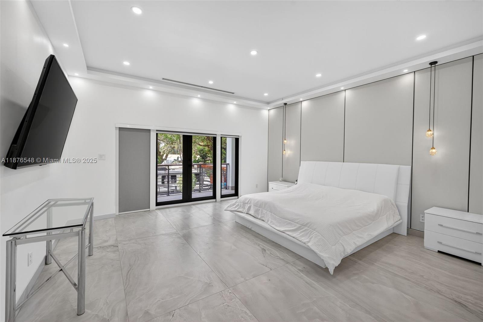 RIVERLAND MANORS - Residential Lease