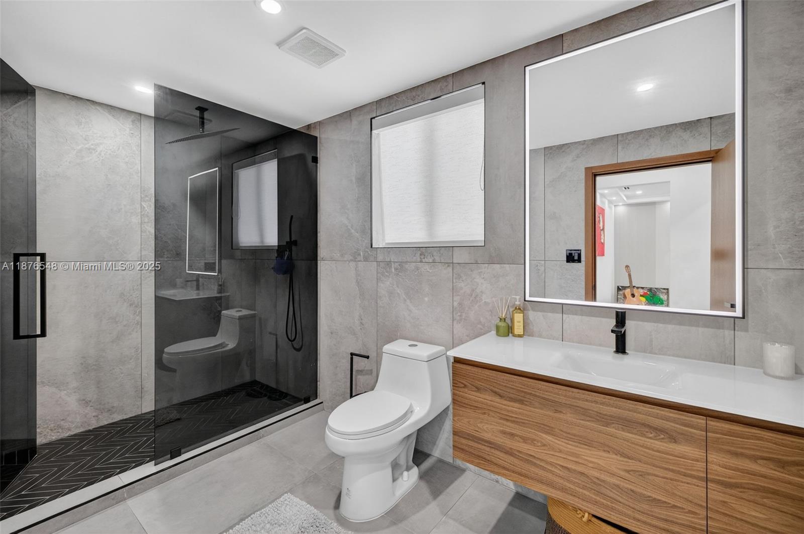 RIVERLAND MANORS - Residential Lease