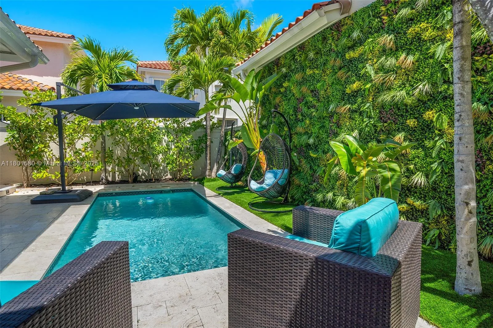 Hollywood, Florida 33019, United States, 3 Bedrooms Bedrooms, ,2 BathroomsBathrooms,Residential,Active,127933