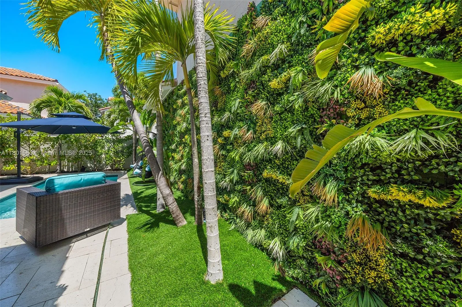 Hollywood, Florida 33019, United States, 3 Bedrooms Bedrooms, ,2 BathroomsBathrooms,Residential,Active,127933