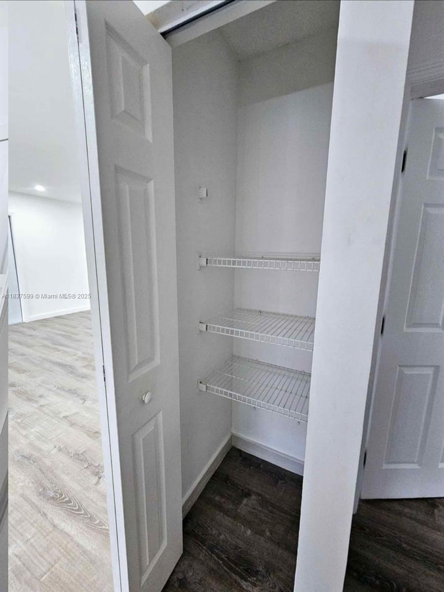 12219 SW 198th Ter, Miami, FL, 33177/$465,000 4 12219 SW 198th Ter