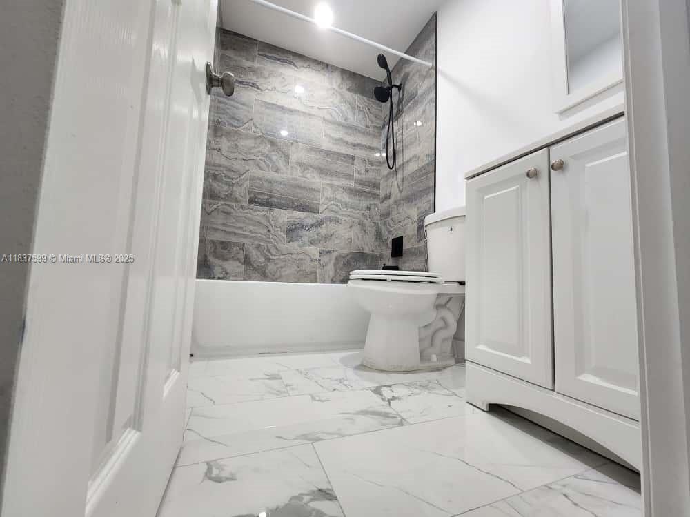 OAK PARK ESTATES SEC 2 - Residential