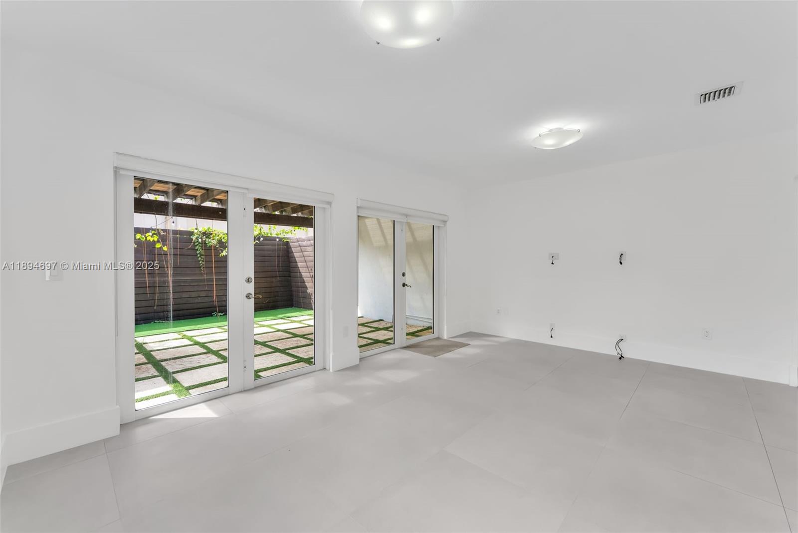 BRIDGEPORT GROVE CONDO - Residential