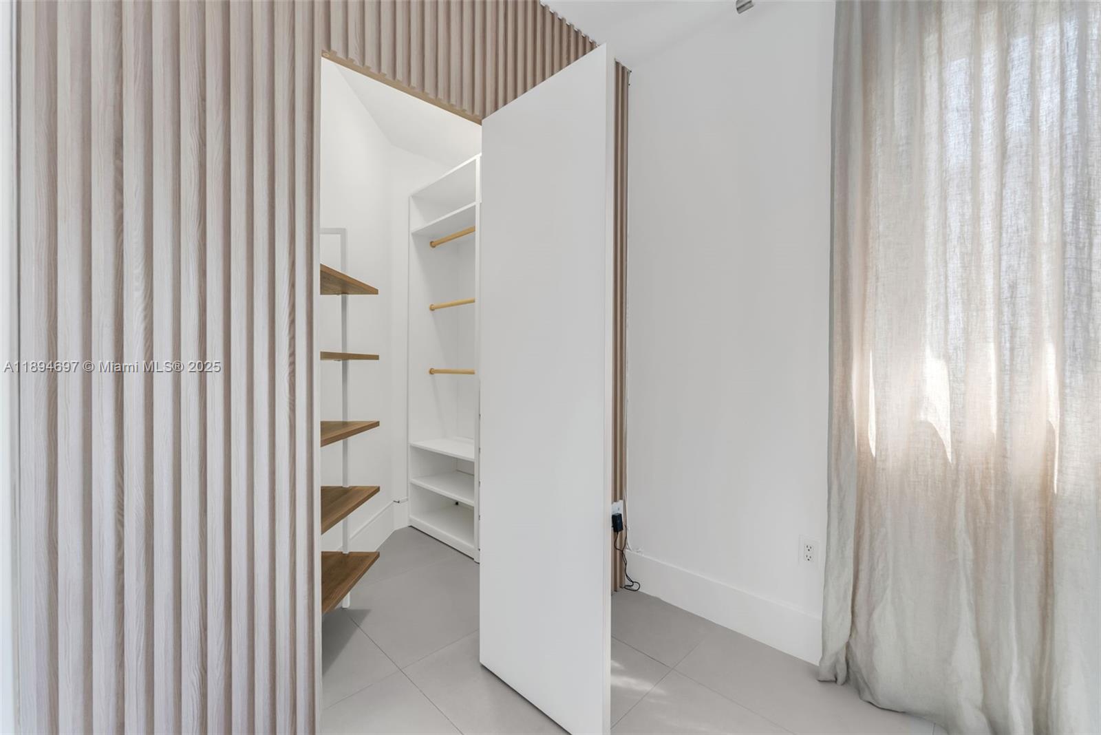 BRIDGEPORT GROVE CONDO - Residential