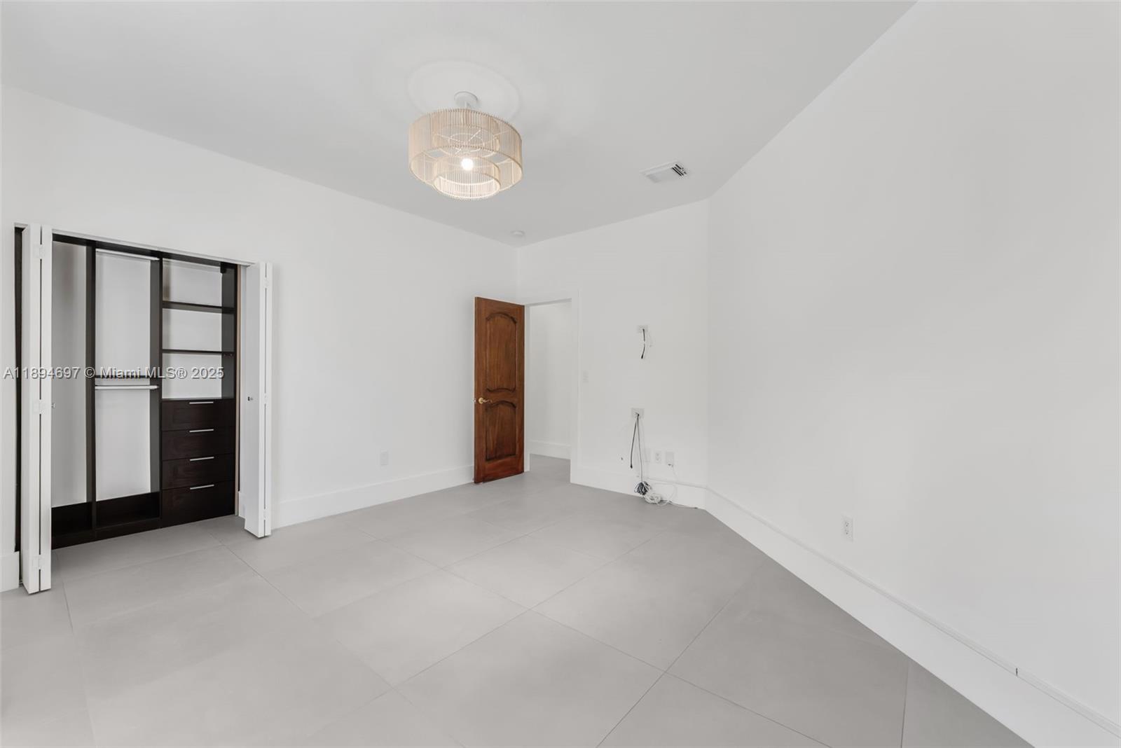 BRIDGEPORT GROVE CONDO - Residential