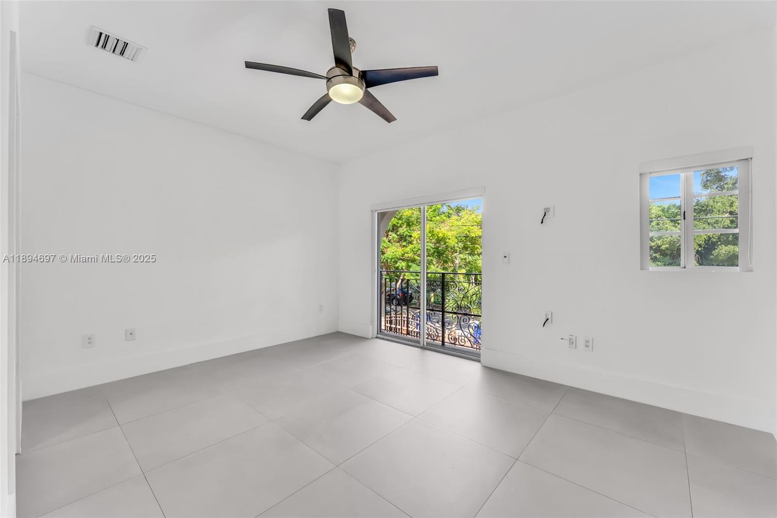BRIDGEPORT GROVE CONDO - Residential