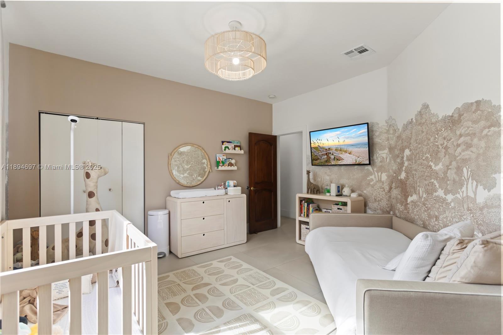 BRIDGEPORT GROVE CONDO - Residential