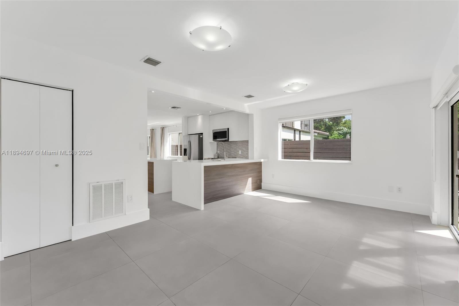 BRIDGEPORT GROVE CONDO - Residential