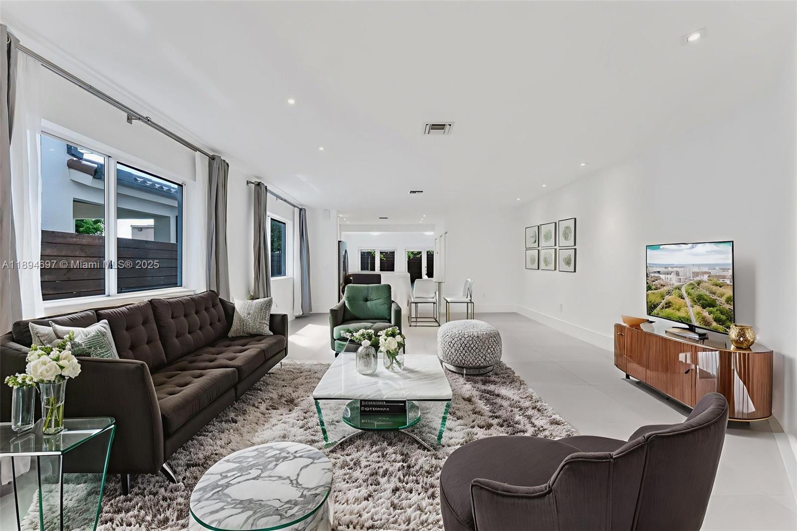 View photos, virtual tours, details... 2924 Bridgeport Ave