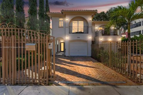 2924 Bridgeport Ave Miami FL 33133
