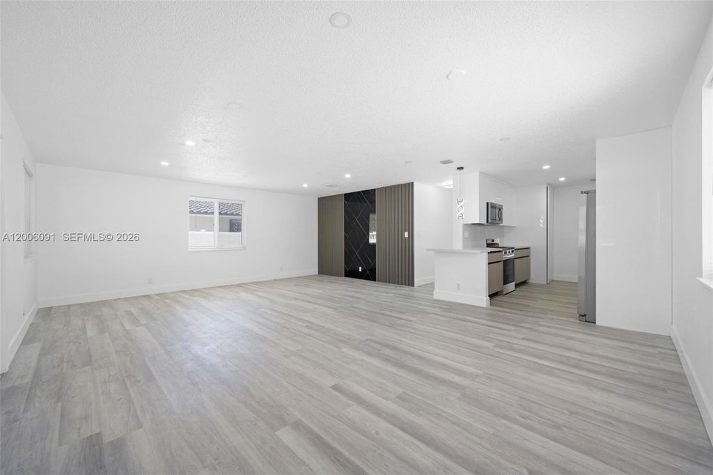 Photo of 5580 Plunkett St, Hollywood, FL 33021 (MLS # A12006091)