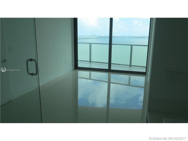 ICON BAY - Residential Lease
