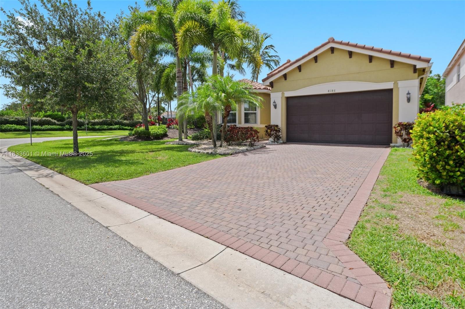 8186 Fiera Ridge Dr