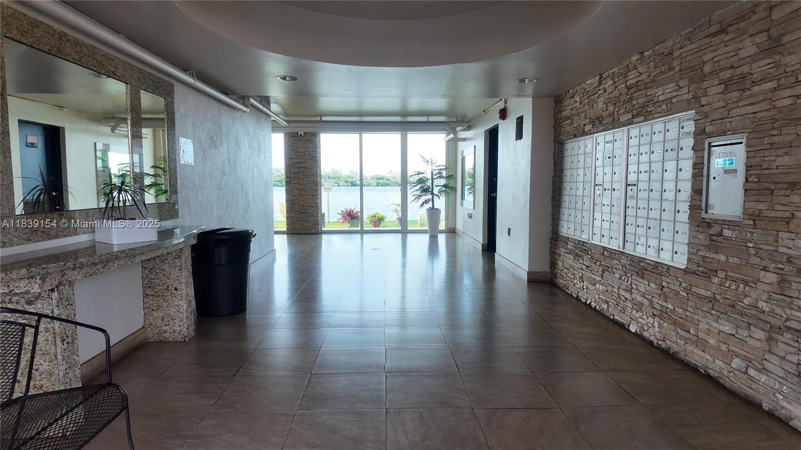 1075 NE Miami Gardens Dr 306