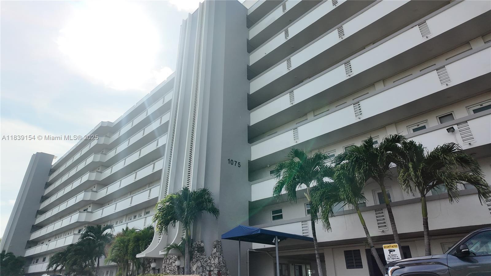 1075 NE Miami Gardens Dr 306