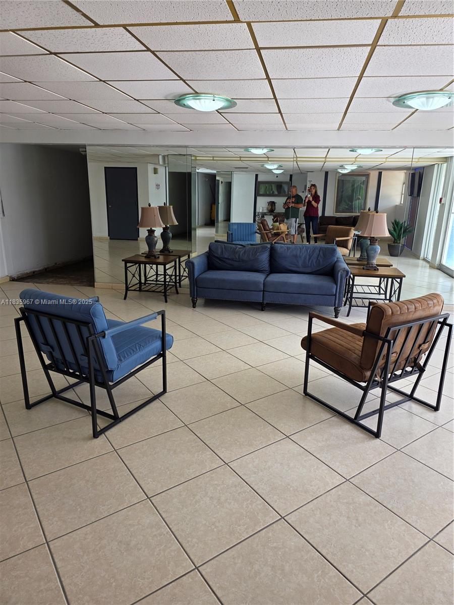 5050 NW 7th St PH14