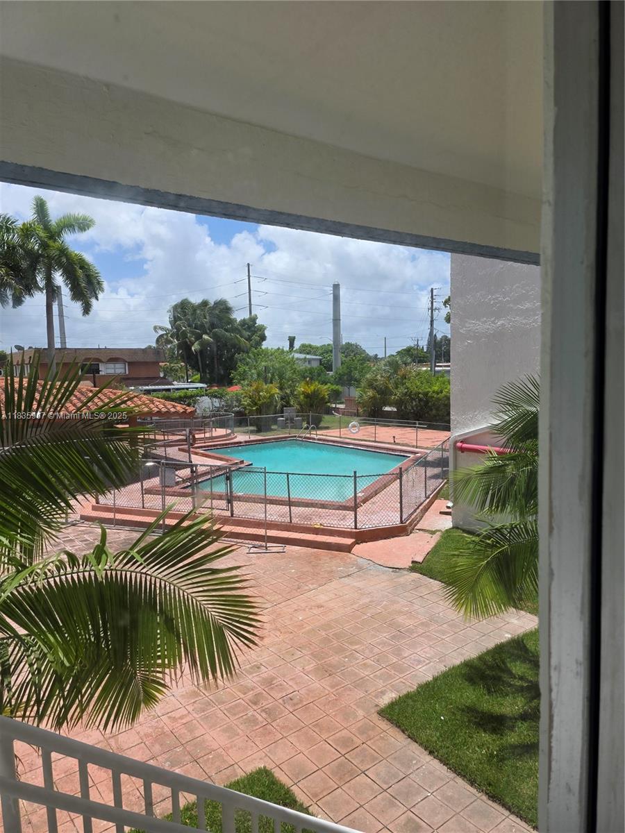 5050 NW 7th St PH14