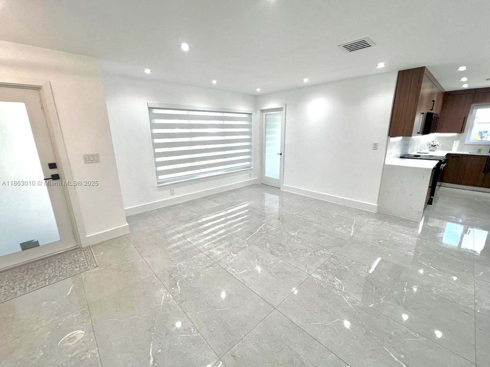 1590 SW 139th Ave