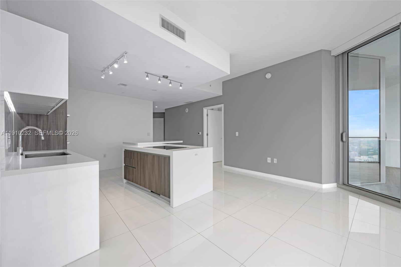 PARAMOUNT MIAMI WORLDCENT - Residential