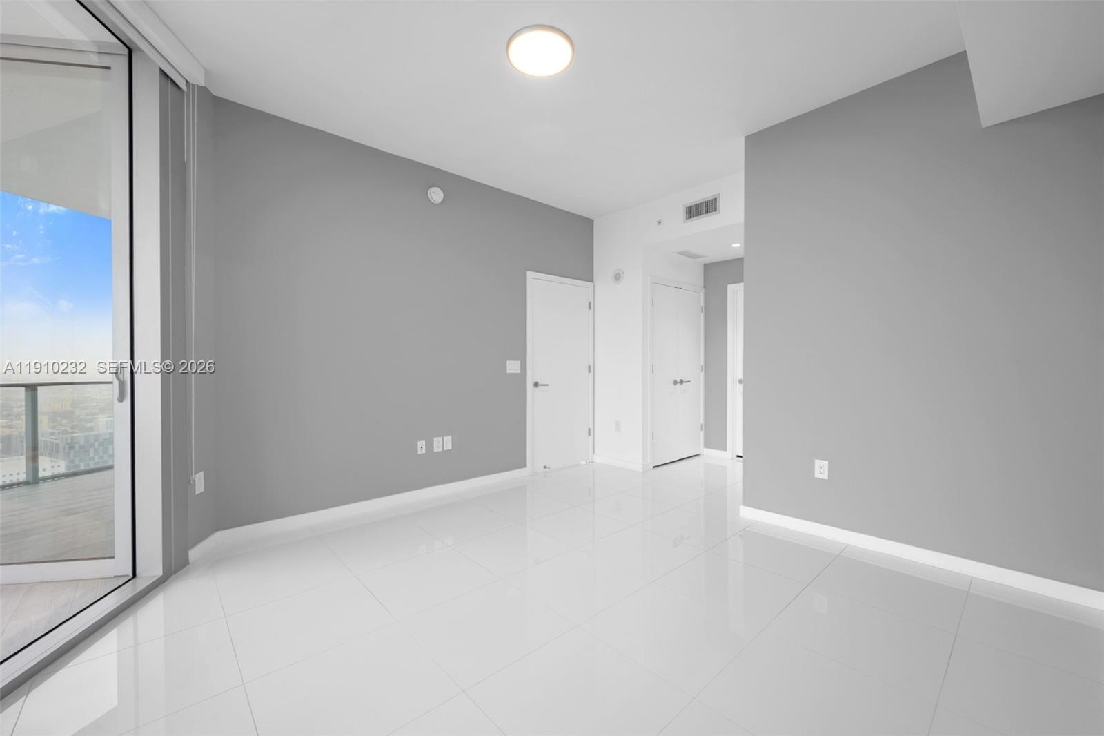 PARAMOUNT MIAMI WORLDCENT - Residential